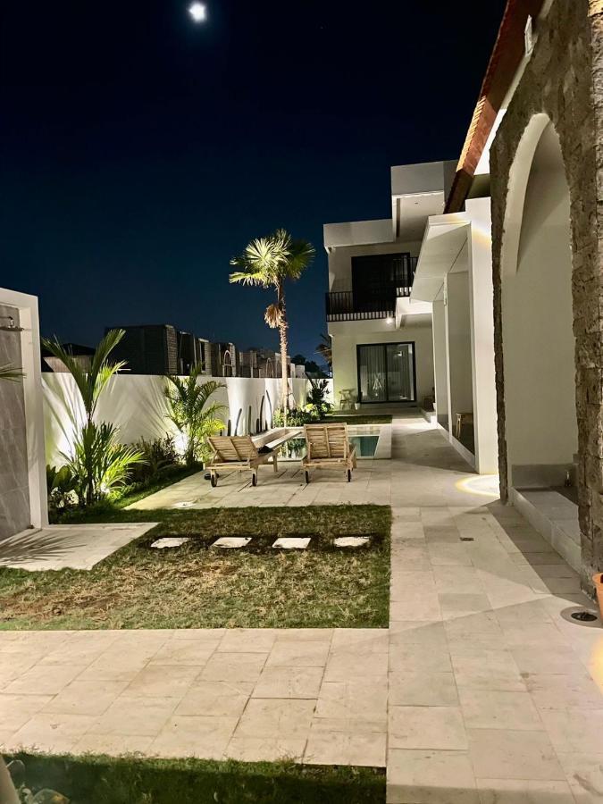 Mega Canggu Guest House Экстерьер фото